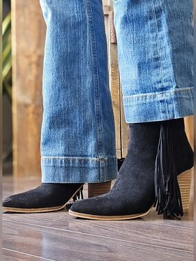 Black Fringe Ankle Boots Western Boho Stacked Heel Side Zip Size 8 Festival Heel